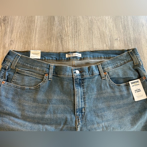 Signature Gold By Levi Strauss Co Shorts Women’s Size 24 Denim High Rise Raw Hem - Picture 3 of 13